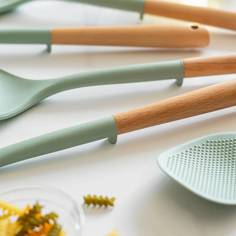 Utensílios de cozinha de silicone com cabo de madeira